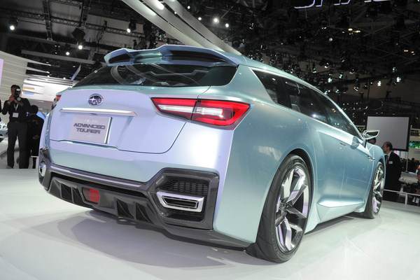 Subaru Advanced Tourer Concept изглед отзад