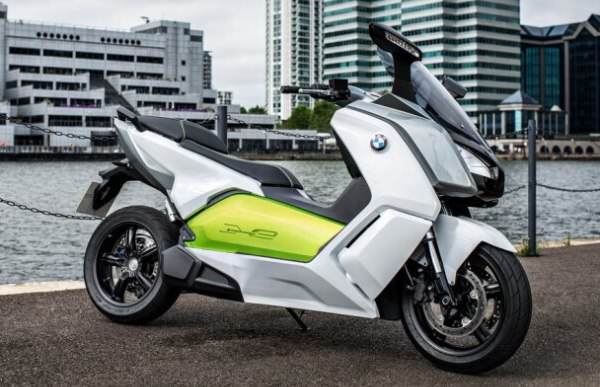 bmw-c-electric-scooter-out