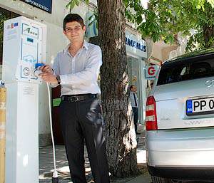 purva_obshtinska_zariadna_stancia_elektromobili_bulgaria_isperih_may_2011