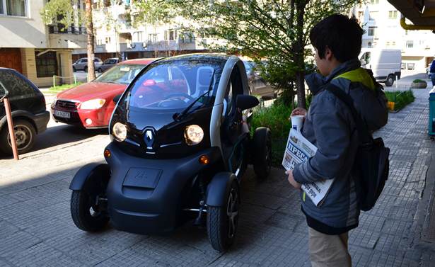 renault twizy predizvikva detskia interes