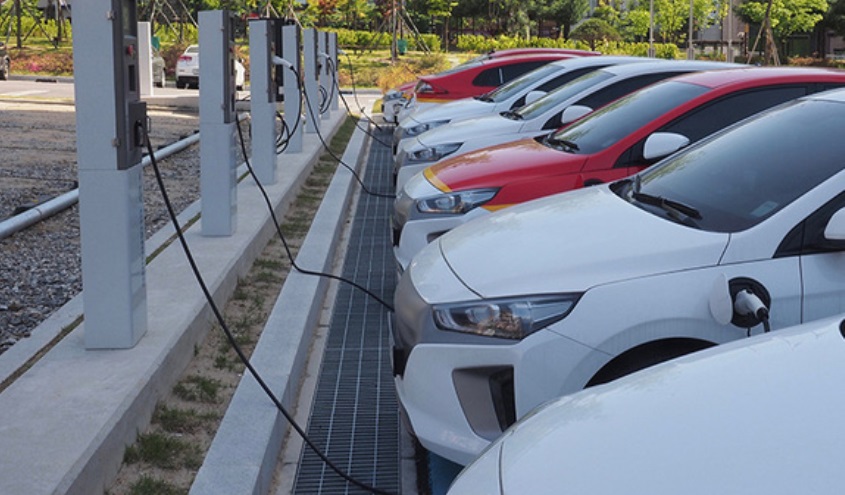electric-cars-charging