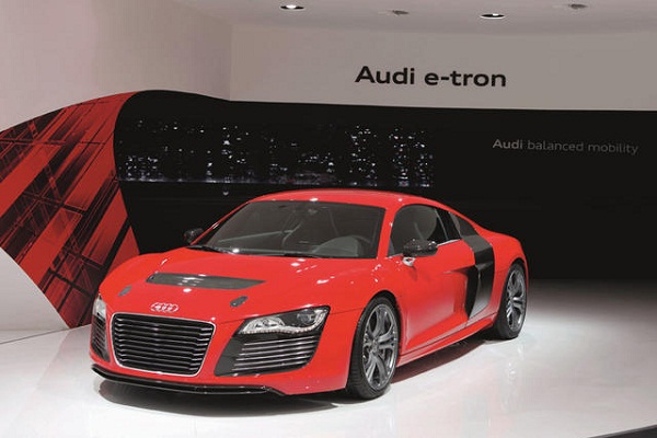 Audi R8 e-tron готов за производство