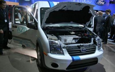 ford-transit-connect-electric-front-motor