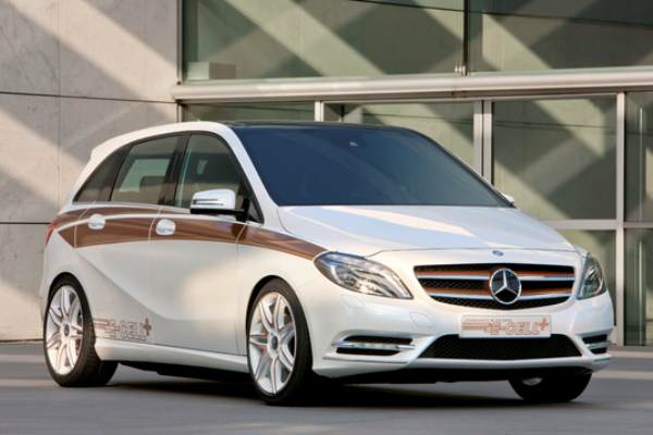 Mercedes-Benz E-Class E-Cell Plus електромобил с удължен пробег