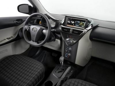 toyota-scion-iq-ev-plug-in-interior