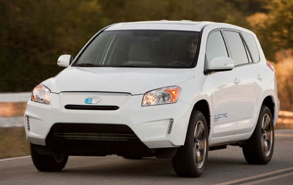 Електрическият SUV Toyota RAV4 е съвместна разработка с Tesla