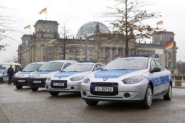Нови хибриди и електромобили за берлинската полиция