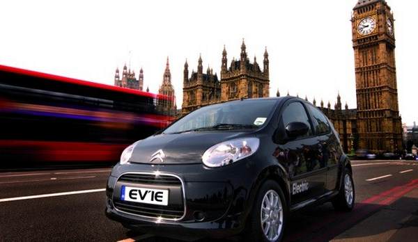 Инвазията на електромобили в Лондон става по-бавно от предвиденото. Търсят се решения
