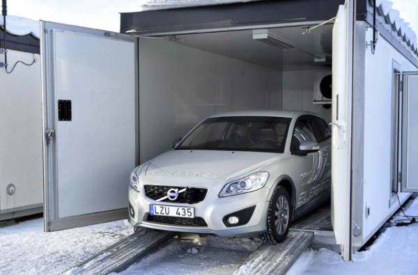Електрическият Volvo се затопля много бързо и в студена зима